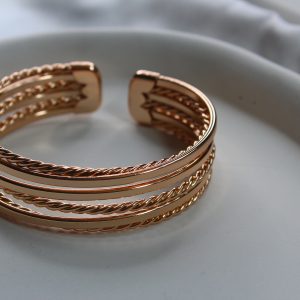 بنگل فوق العاده جذاب با طلا مو نمیزنه